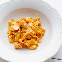 Феттуччине с лососем в R14