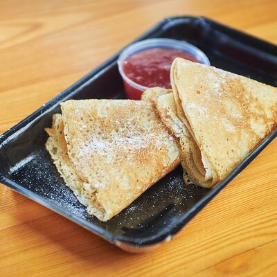 Блины с джемом в Кафе Солнце по цене 240 ₽