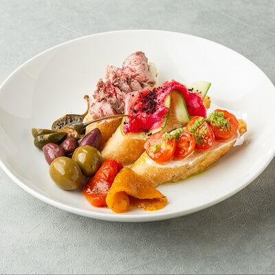 Сет из трех брускетт в МОСТ бистро по цене 920 ₽