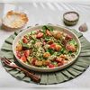 Яндекс Белковый салат с гребешками и клубникой в Злаки Умная еда Halal по цене 1010