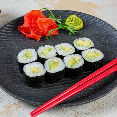 Мини-ролл с авокадо в X-Delivery по цене 420 ₽