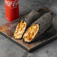 Шаурма BBQ и Coca-Cola в Roll