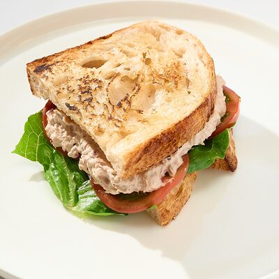 Сэндвич с тунцом в One Special по цене 600 ₽