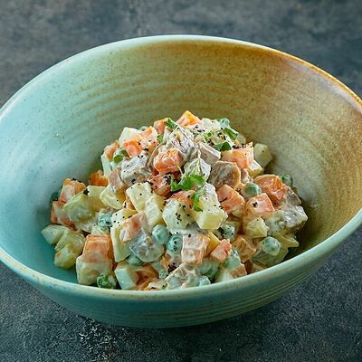 Оливье с говяжьим языком в Мангал&Грузия по цене 590 ₽