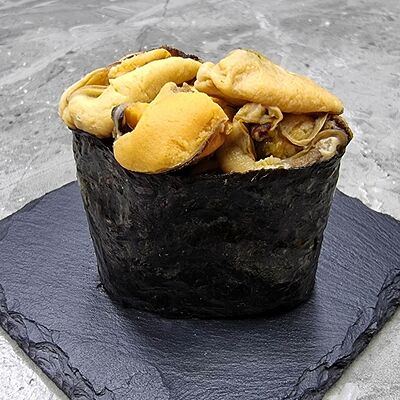 Гункан с мясо мидиями в Full house по цене 137 ₽