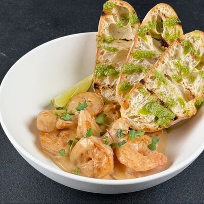 Тигровые креветки в соусе сливочный терияки в По Чесноку по цене 856 ₽