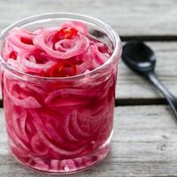 Лук маринованный в Кушай, Бро!