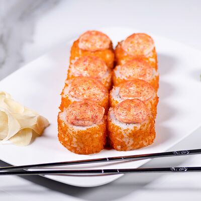 Запеченный ролл с лососем в Евразия по цене 590 ₽