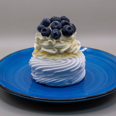 Десерт Анна Павлова в Organic Coffee по цене 479 ₽