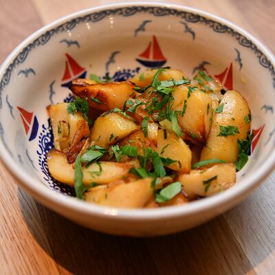 Картофель, жаренный с луком в Сыроварня по цене 290 ₽