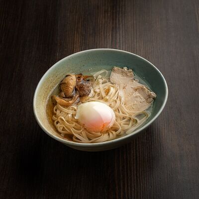 Супчик куриный с вешенками в Лепрекон по цене 330 ₽