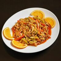 Соломка из свинины в сладко-остром соусе с овощами в Ми Фан
