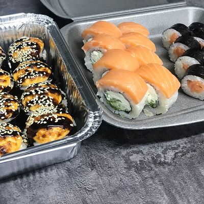 Сет Комбо Лосось в Роллы сумо по цене 2200 ₽