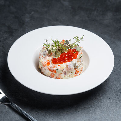 Оливье с лососем 500гр в Честнок по цене 1200 ₽