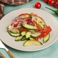Овощной салат с растительным маслом в Соляночка