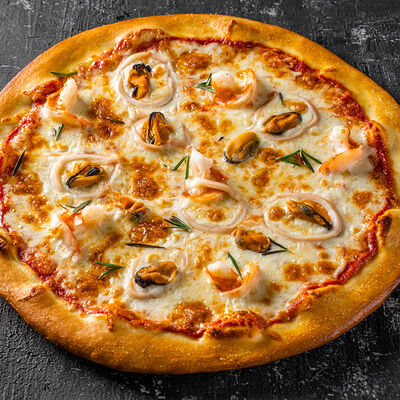 Пицца с морепродуктами в Kitana по цене 1188 ₽