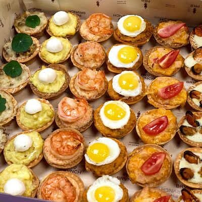 Платтер Праздничные закуски запеченныйL в Кейтеринг Pro Brunch по цене 8350 ₽