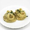 Манты из свинины в Чёрный и белый по цене 82