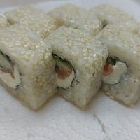 Ролл Лосось и огурец в Sushi vrn