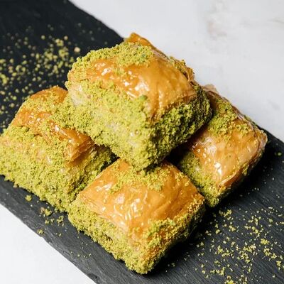 Баклава Классик с фисташкой в ANATOLIAN BAKLAVA по цене 309 ₽