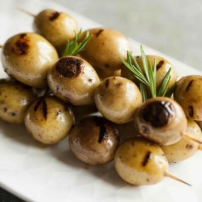Картофель беби на гриле с розмарином, 10 шт в Svekla Catering по цене 800 ₽