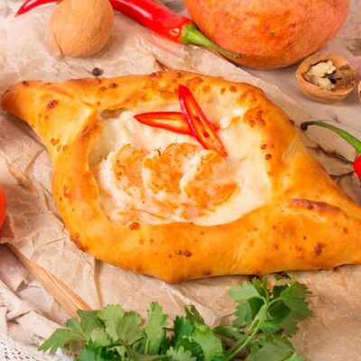 Хачапури с креветками и кальмарами в Мушмула по цене 399