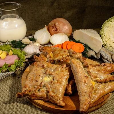 Чукуры с мясом в Пироги по-коми по цене 1268 ₽