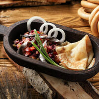 Салат Винегрет с килькой в Купец