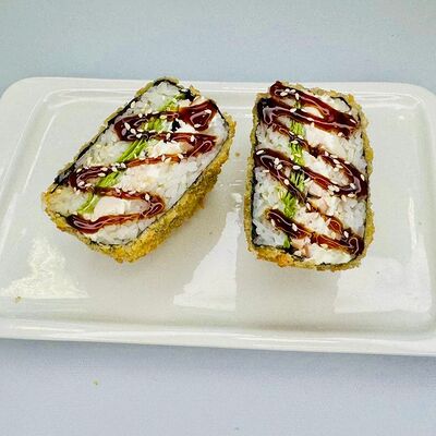 СушиБургер с курицей в Суши NEW Пицца по цене 385 ₽