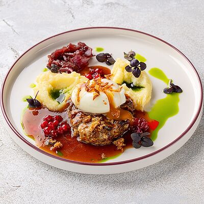 Бифштекс с картофельным пюре в Шоколадница по цене 890 ₽