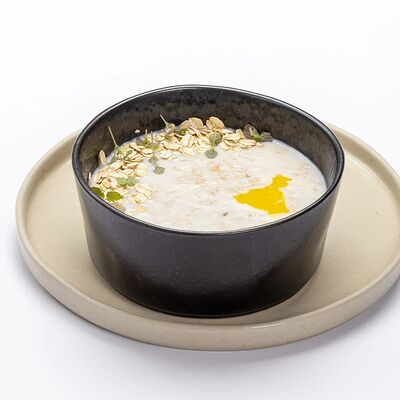 Каша овсяная на молоке в Le dessert по цене 340 ₽