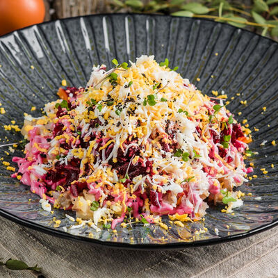 Салат Сельдь под шубой в Пряности & Радости на Московском по цене 380 ₽