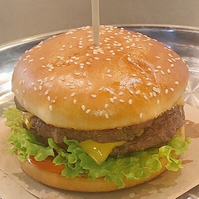 Чизбургер говяжий двойной в ШаурХолл по цене 730 ₽