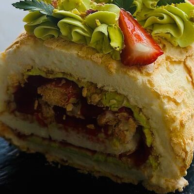 Рулет меренговый в Zavarka coffee по цене 335 ₽