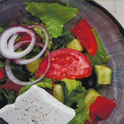 Салат Греческий в Мой кофе по цене 650 ₽