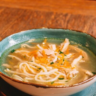 Суп-лапша куриный в Поль Бейкери по цене 400 ₽