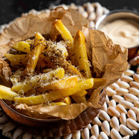 Картофель фри, пармезан, трюфель в Cape