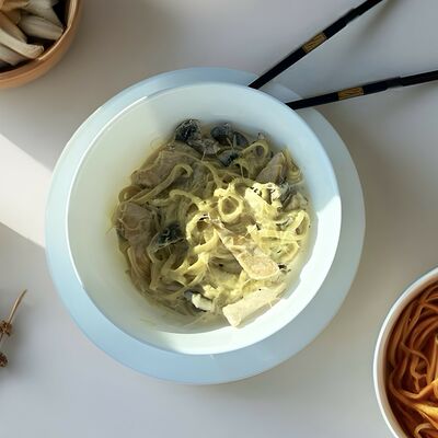 Паста с Курицей и Грибами в WoKING по цене 880 ₽