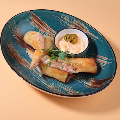 Харумаки с семгой в Kiss по цене 490