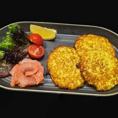 Драники с лососем в Сытый гусь по цене 630 ₽