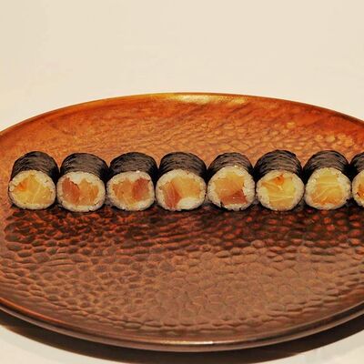Мини-ролл с масляной рыбой в Sushimarket по цене 670 ₽