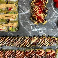 Сет горячих роллов в Три Шефа