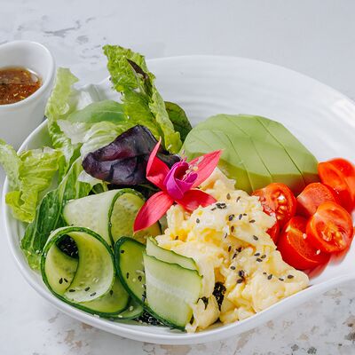 Боул с авокадо и скремблом в Casa di panna по цене 550 ₽