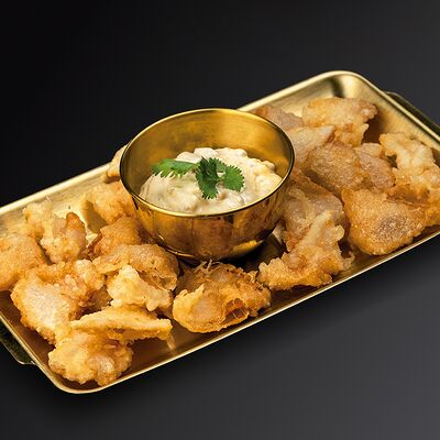 Кальмар в хрустящем кляре с соусом в Pi Am Перчик по цене 1199 ₽