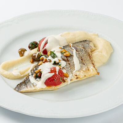 Филе дорадо с пюре из сельдерея в Магадан по цене 1290 ₽