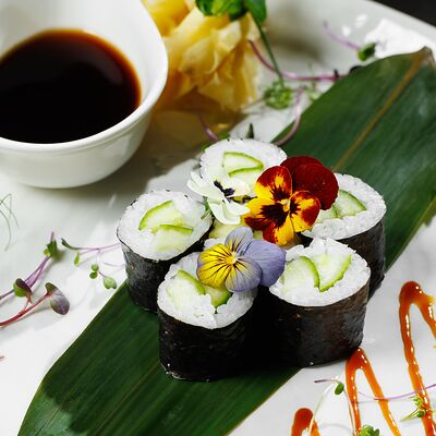 Ролл с огурцом в Вартазия по цене 550 ₽