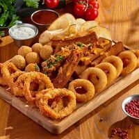 Ассорти пивных закусок в BBQ Beer Restaurant
