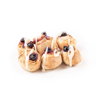 Рулетики с черной смородиной 6 шт в InTempo по цене 129 ₽