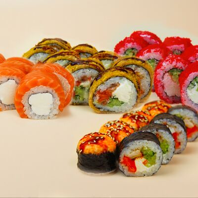Сет Сэгун в Суши Сэгун и роллы по цене 2999 ₽