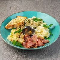 Деликатесы к вину в Бар с едой Пороселло